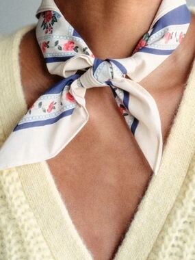 SEZANE- NWT- Floral Neckerchief Scarf